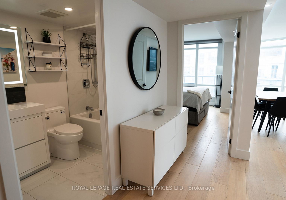 361-front-st-street-w-toronto-ontario-c12982488
