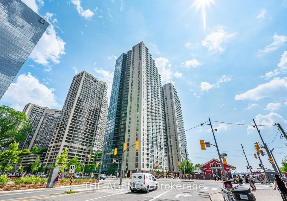 99-harbour-square-toronto-ontario-c12982496