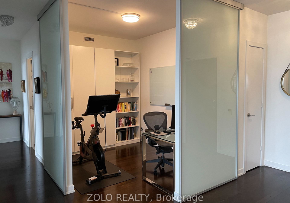 33-charles-street-e-toronto-ontario-c12982606