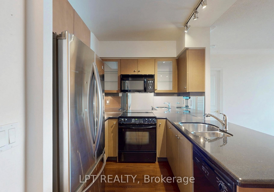 10-delisle-avenue-toronto-ontario-c12982980