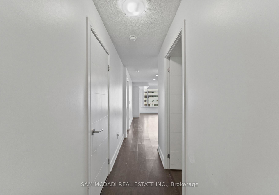 525-adelaide-street-w-toronto-ontario-c12983370