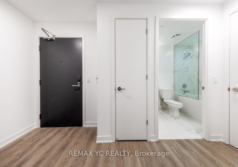 180-front-street-e-toronto-ontario-c12983510