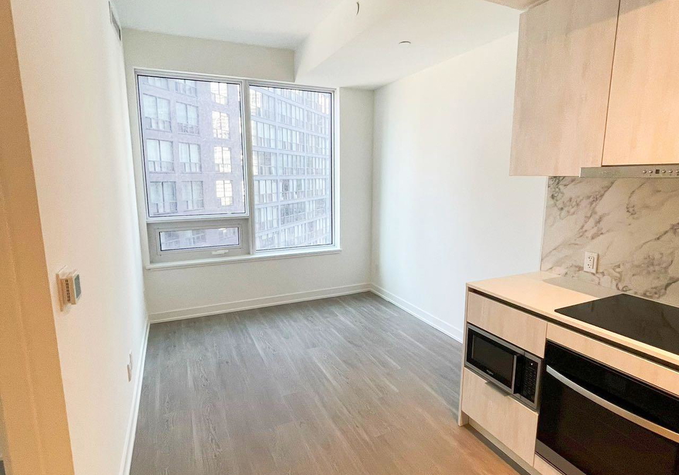 8-wellesley-street-w-toronto-ontario-c12983604