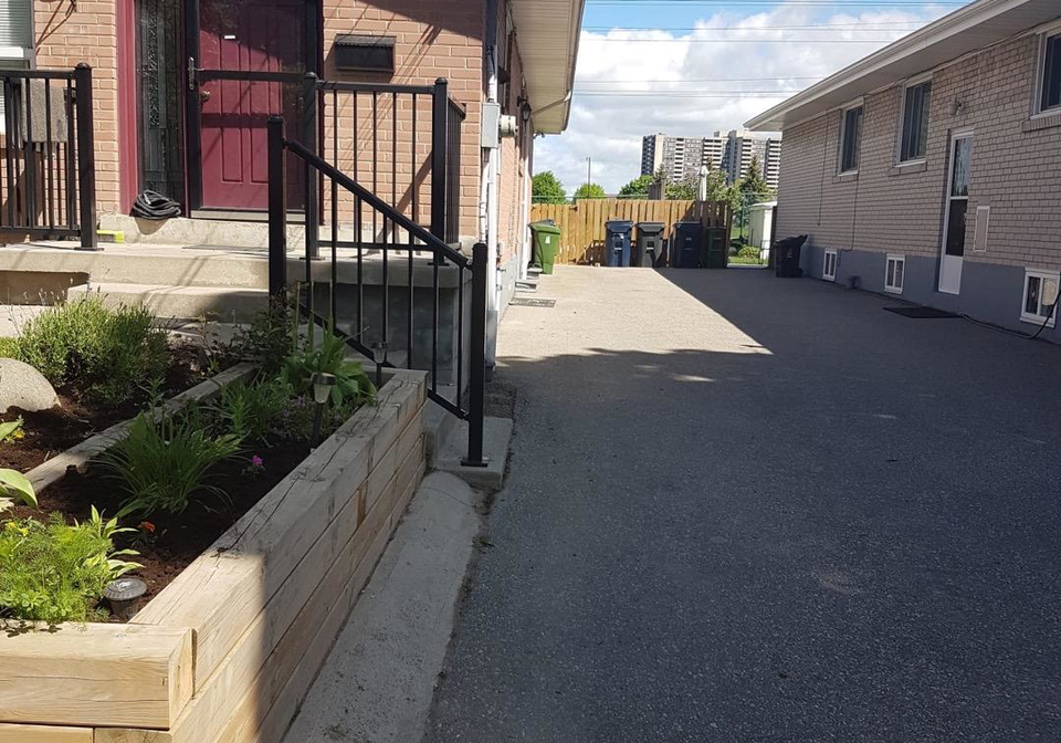 4-ailsa-craig-court-toronto-ontario-c12983838