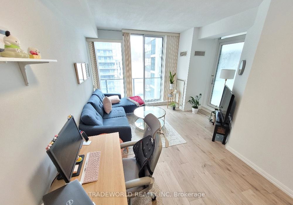 111-elizabeth-street-toronto-ontario-c12983962