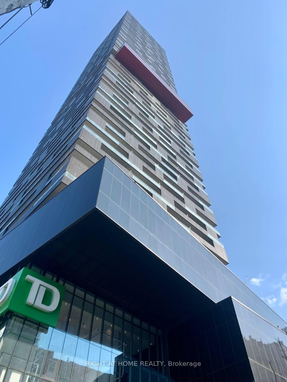 8-eglinton-avenue-e-toronto-ontario-c12984230