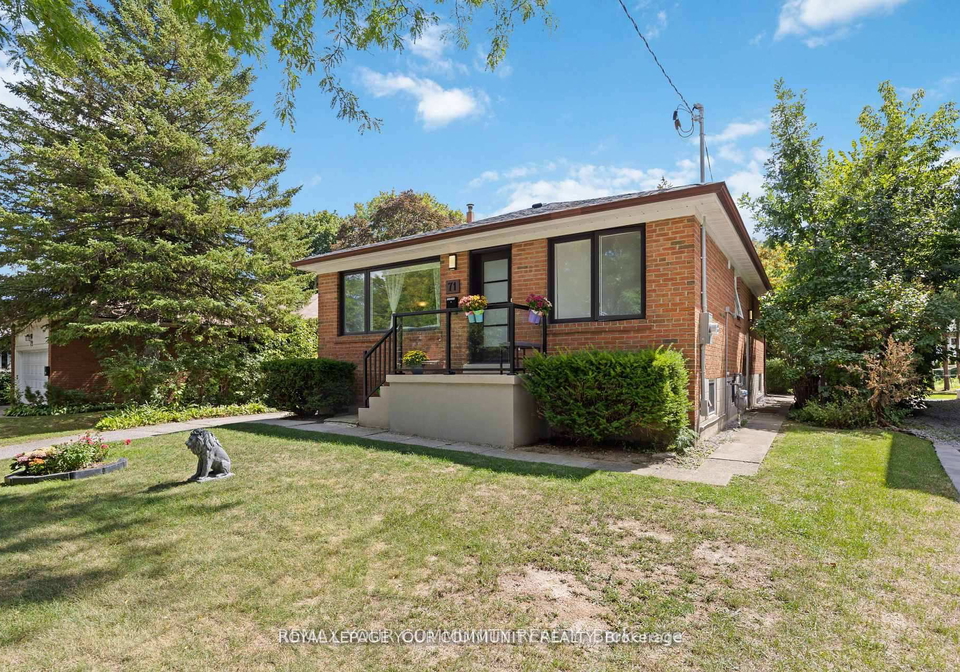 71-centre-avenue-s-north-york-ontario-c12984514