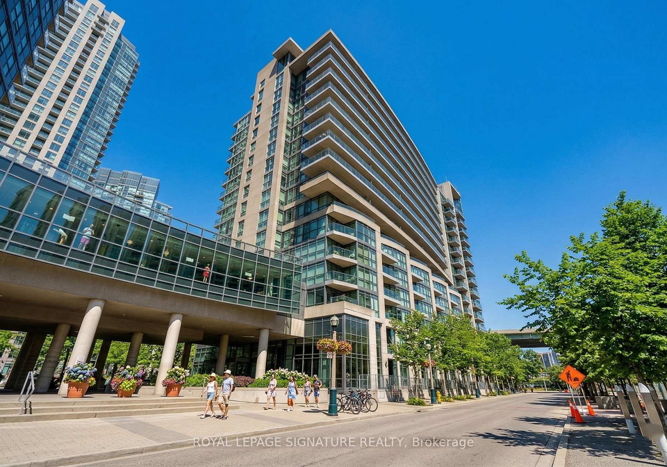 209-fort-york-boulevard-toronto-ontario-c12985696