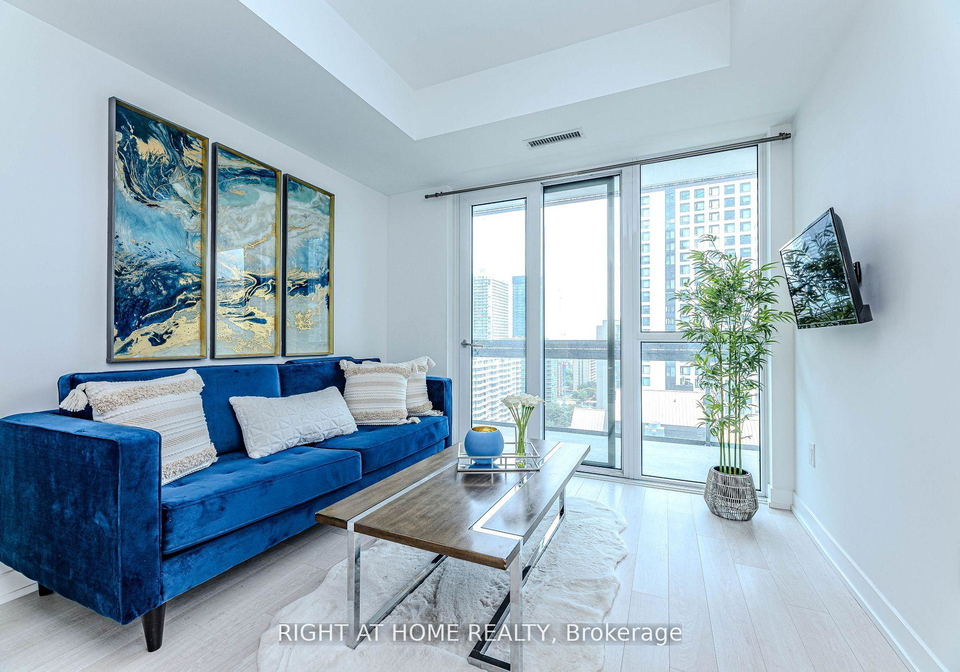 39-roehampton-avenue-toronto-ontario-c12985930
