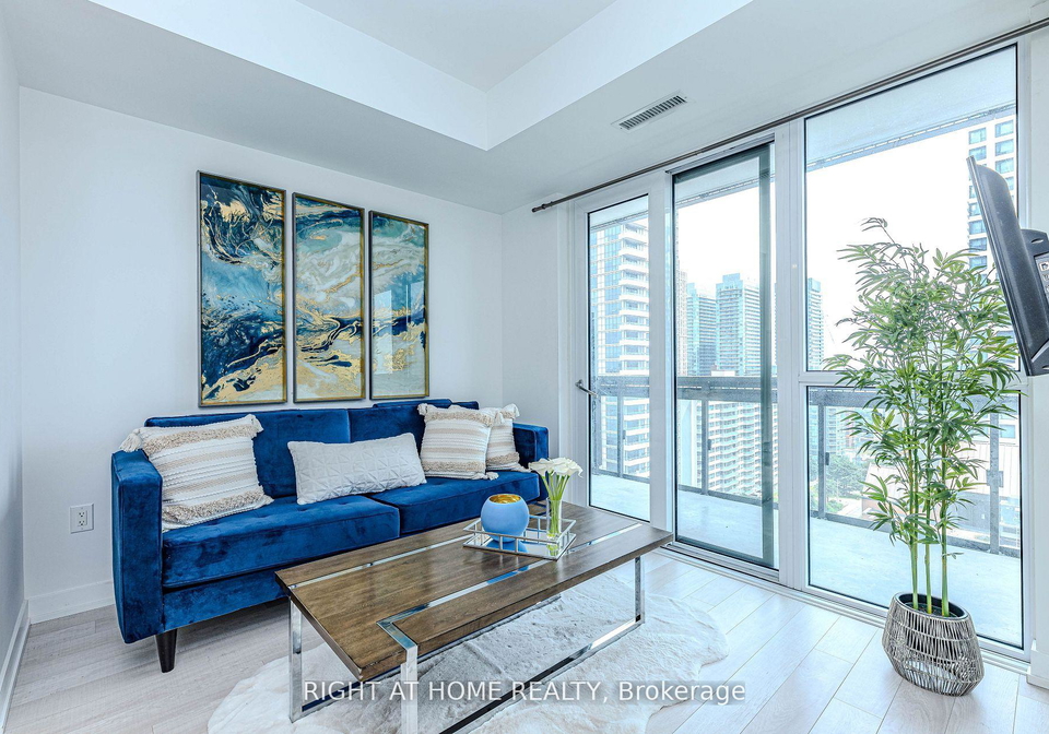 39-roehampton-avenue-toronto-ontario-c12985930