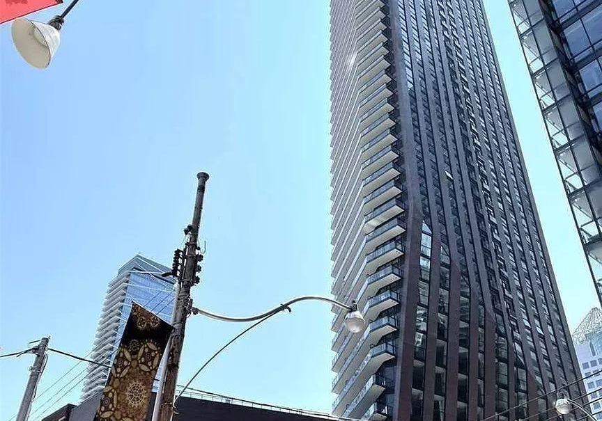 99-john-street-toronto-ontario-c12986094
