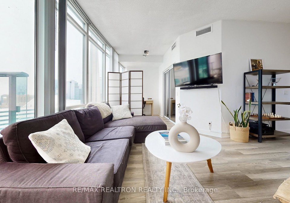 361-front-street-w-toronto-ontario-c12986236