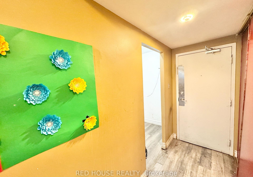 25-sunrise-avenue-north-york-ontario-c12986346