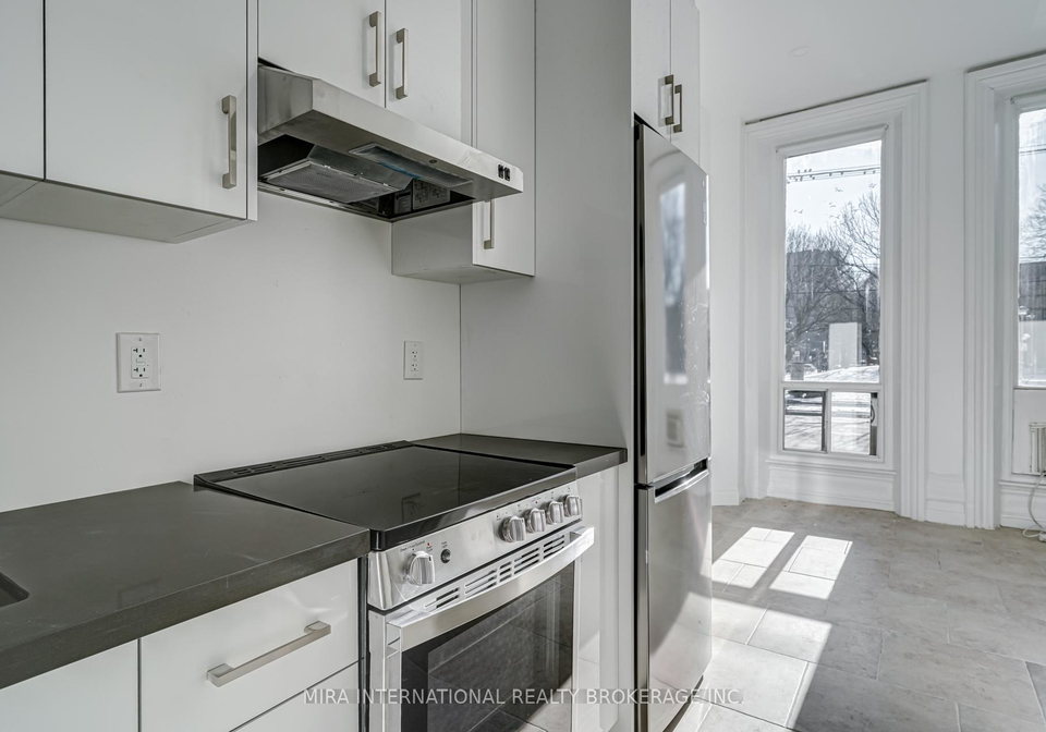 180-sherbourne-street-toronto-ontario-c12986810