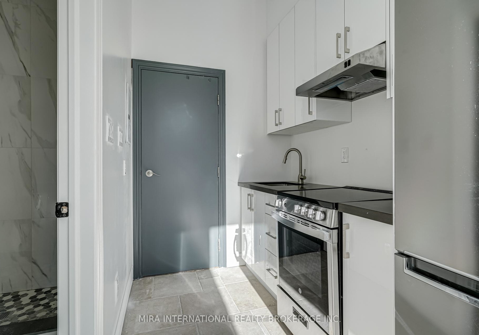 180-sherbourne-street-toronto-ontario-c12986810