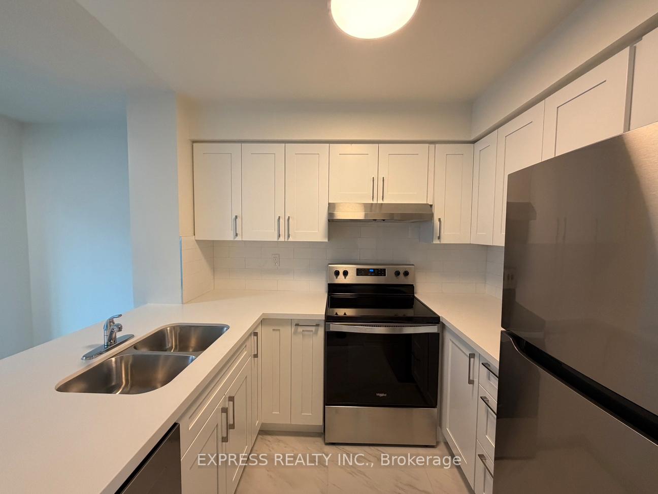 942-yonge-street-toronto-ontario-c12986832