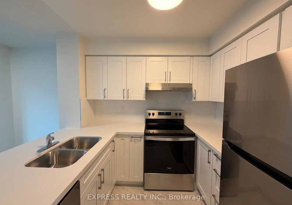 942-yonge-street-toronto-ontario-c12986832