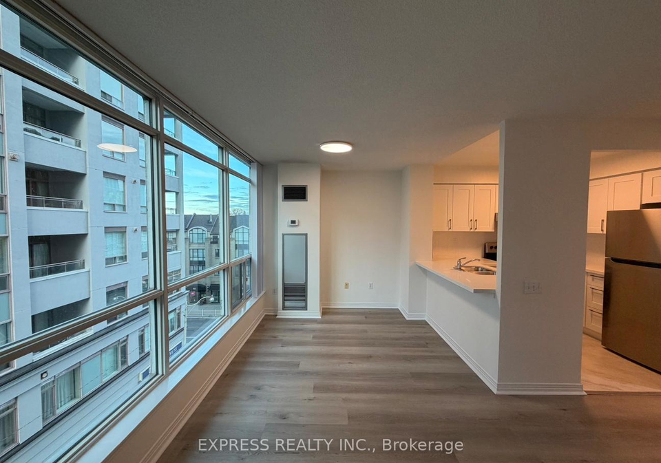 942-yonge-street-toronto-ontario-c12986832