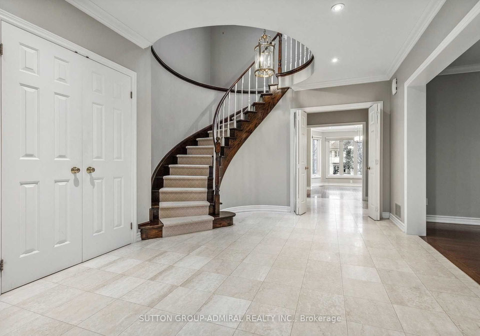 15-whitehall-road-toronto-ontario-c12986854
