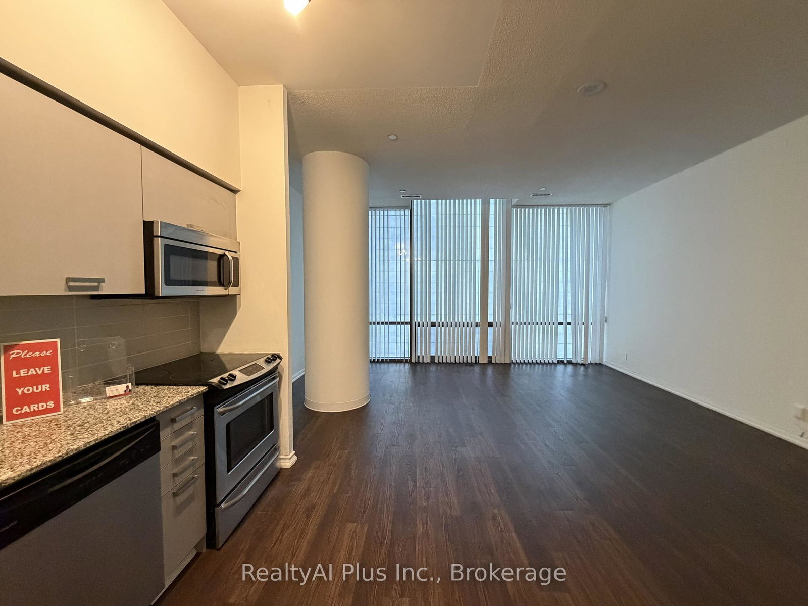 832-bay-street-toronto-ontario-c12986940