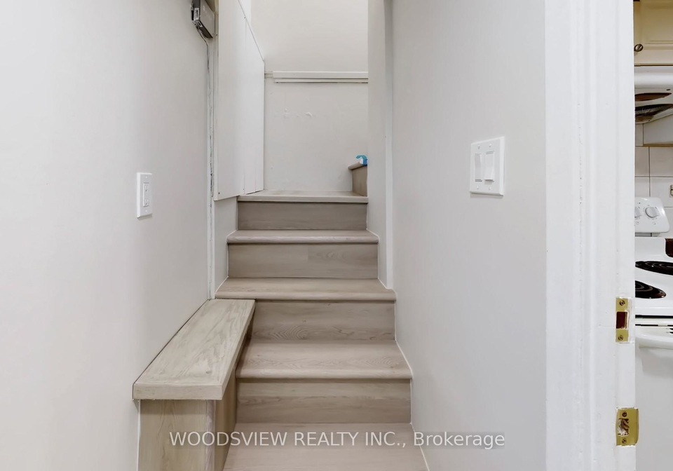 56-niantic-crescent-north-york-ontario-c12987054