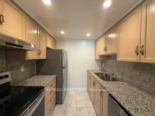 168-simcoe-street-toronto-ontario-c12987246