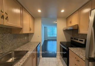 168-simcoe-street-toronto-ontario-c12987246