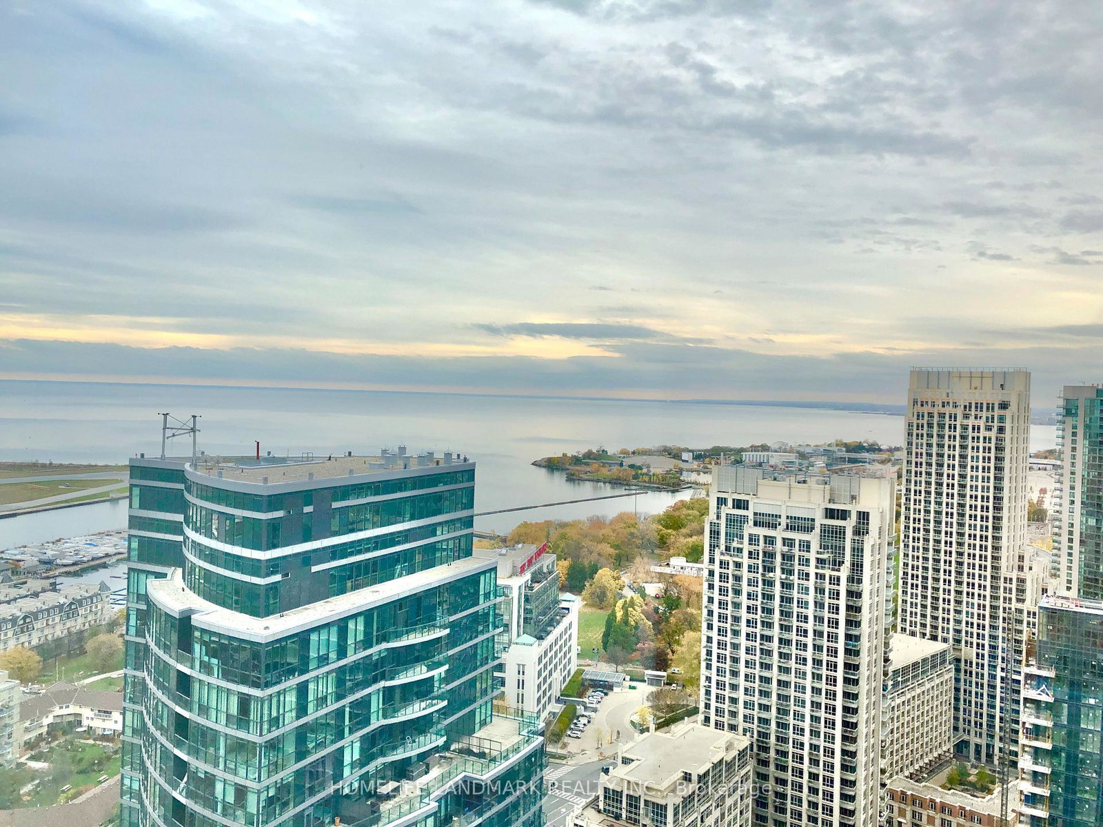19-bathurst-street-toronto-ontario-c12987268