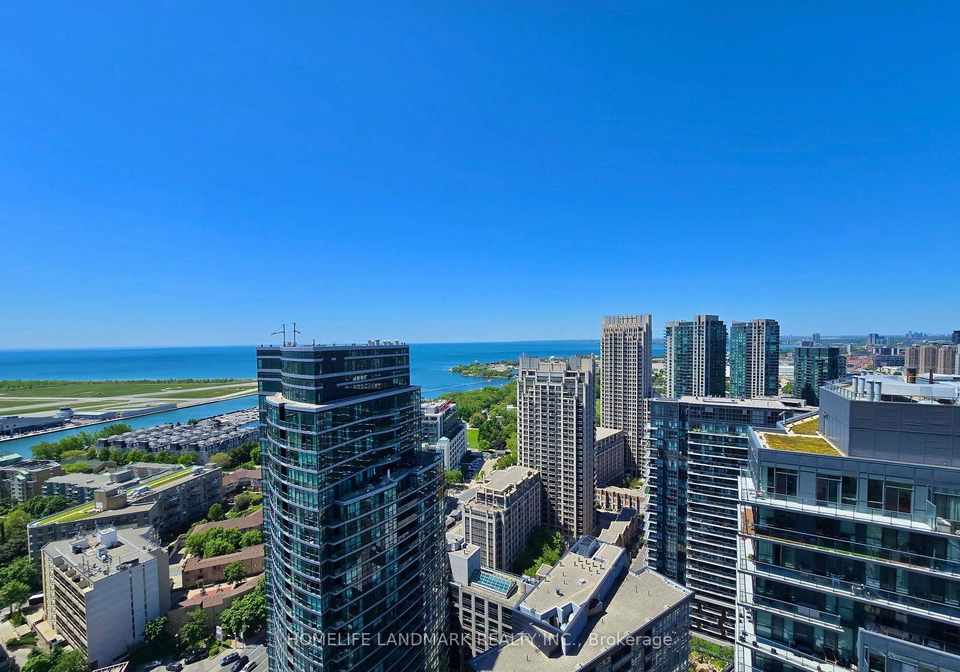 19-bathurst-street-toronto-ontario-c12987268