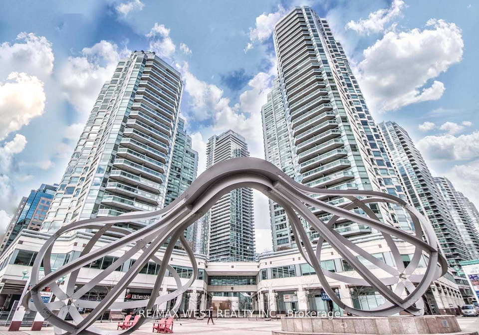 10-yonge-street-toronto-ontario-c12987278