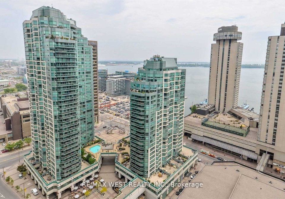 10-yonge-street-toronto-ontario-c12987278