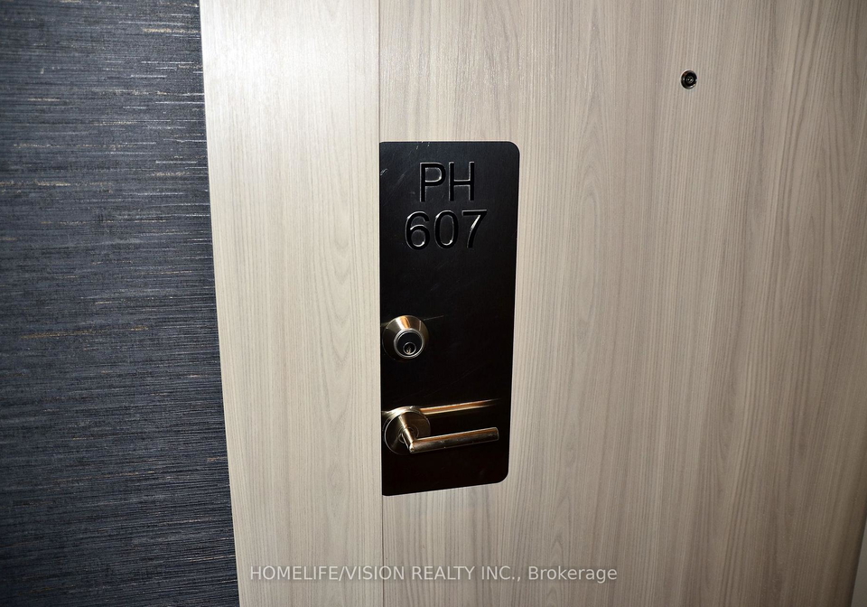 75-canterbury-place-toronto-ontario-c12987292
