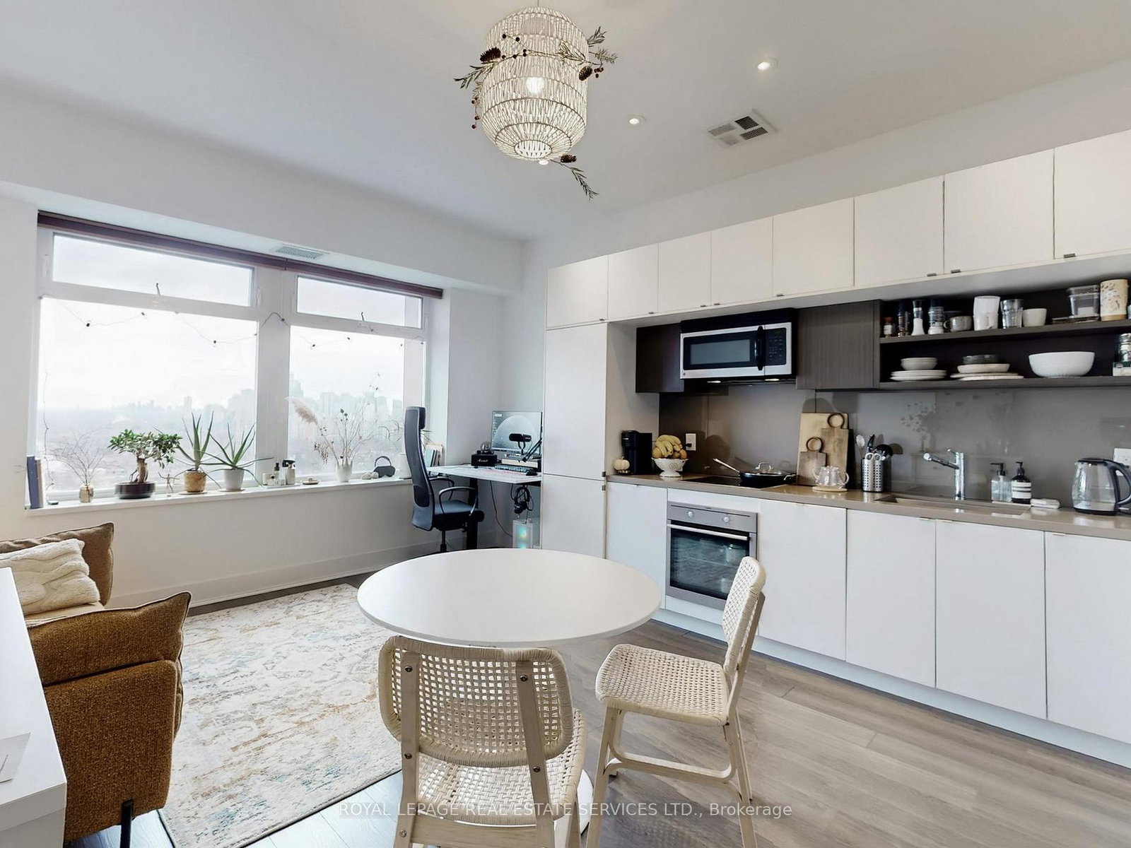 111-st-clair-avenue-w-toronto-ontario-c12987542