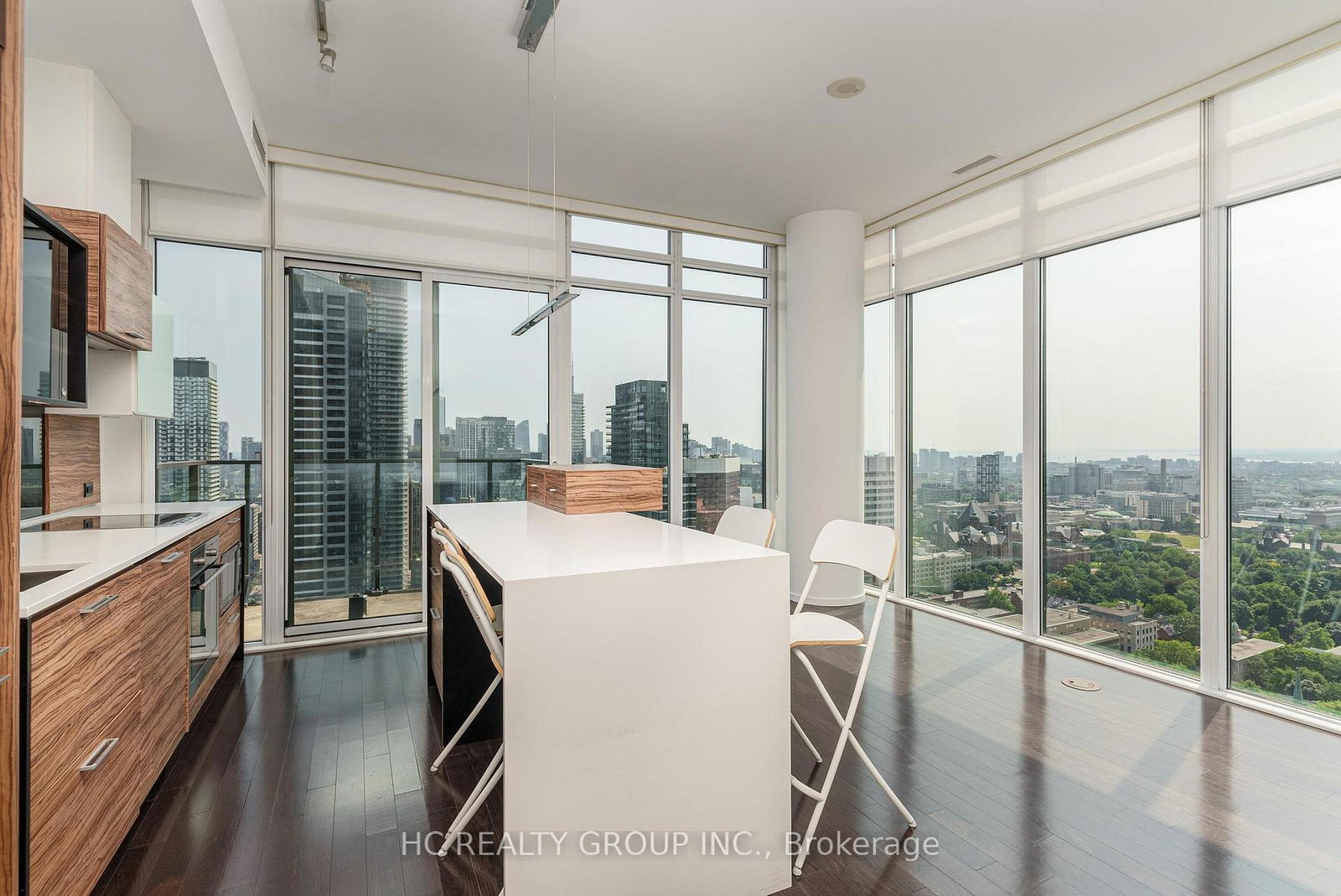 75-st-nicholas-street-toronto-ontario-c12987654