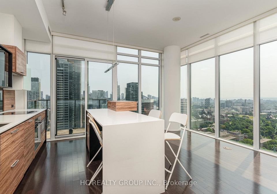 75-st-nicholas-street-toronto-ontario-c12987654