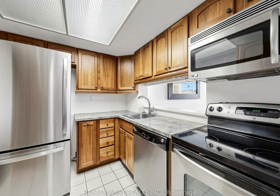 725-king-street-w-toronto-ontario-c12987754