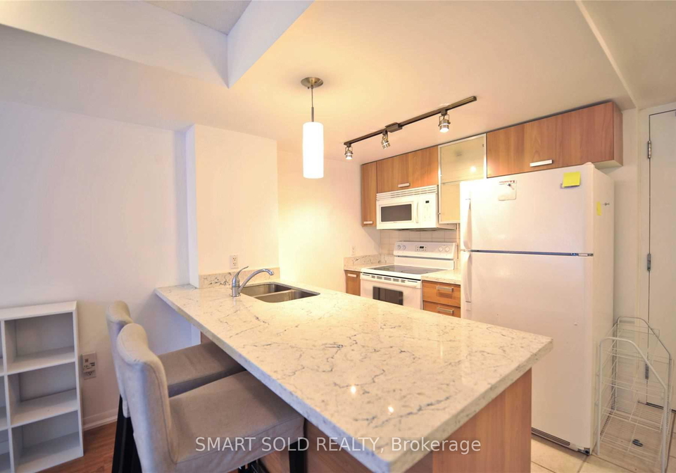 38-grenville-street-toronto-ontario-c12988566