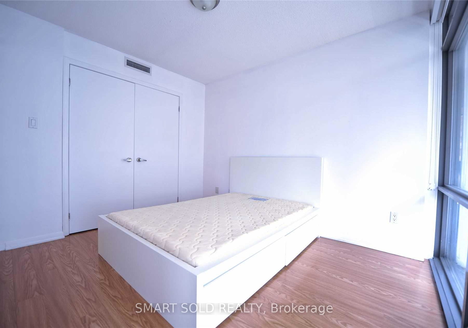 38-grenville-street-toronto-ontario-c12988566