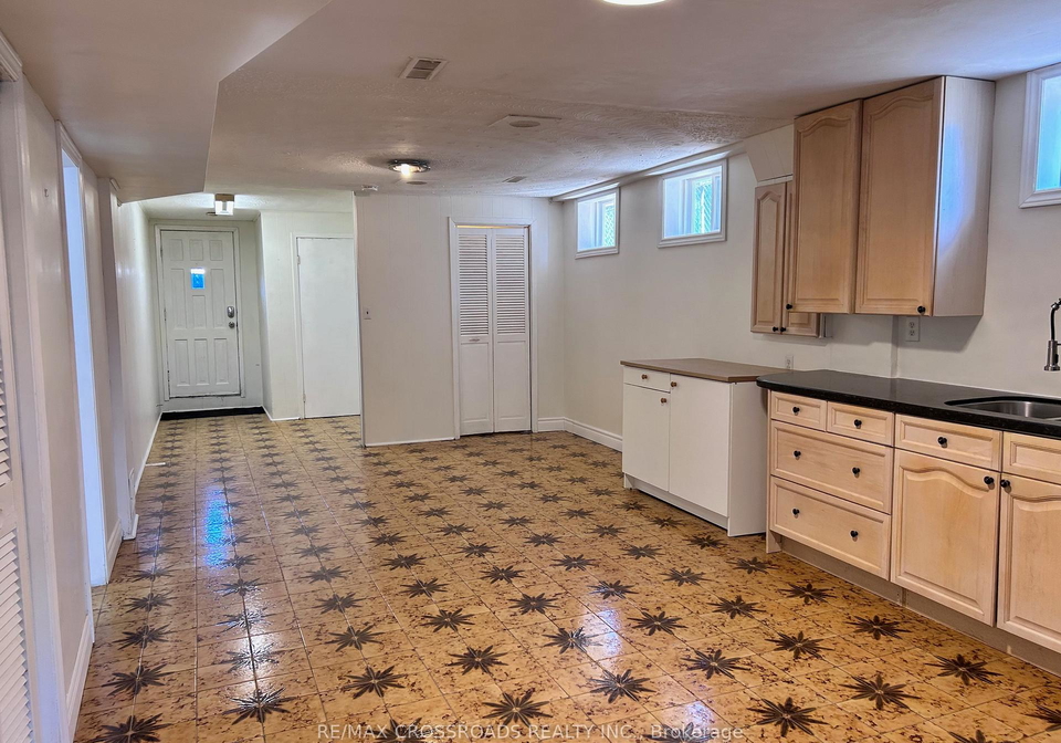 62-navaho-drive-north-york-ontario-c12988732