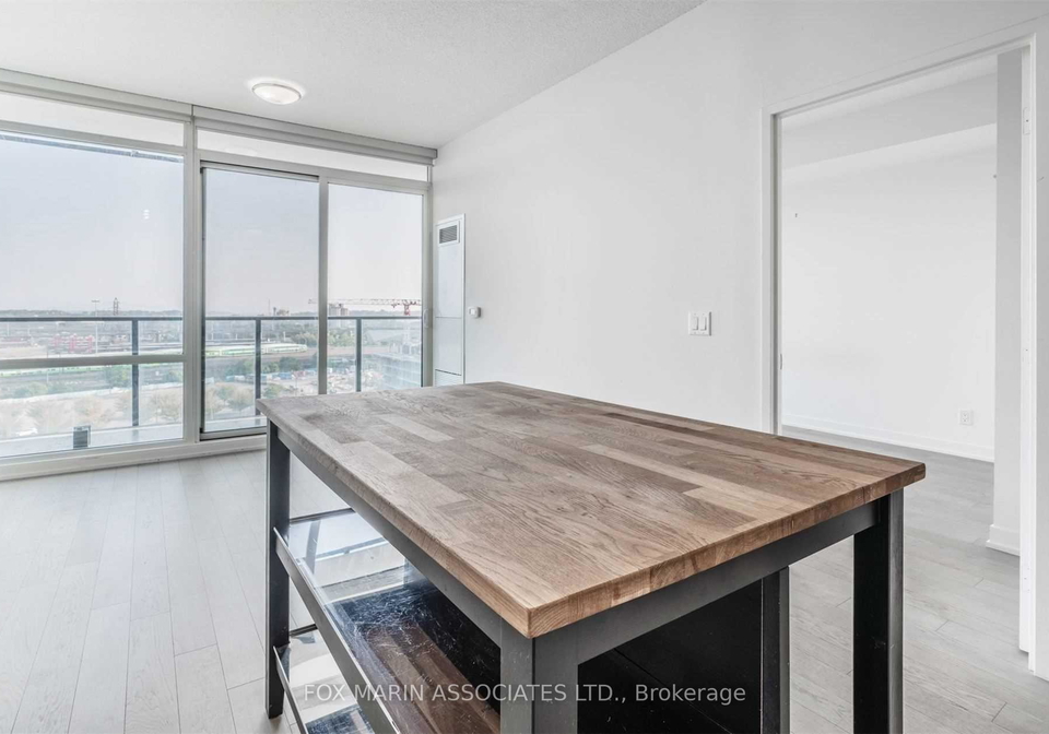 120-bayview-avenue-toronto-ontario-c12989346