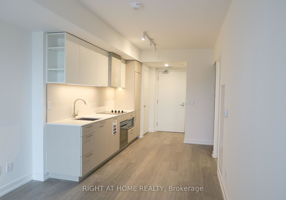 19-western-battery-road-toronto-ontario-c12989456