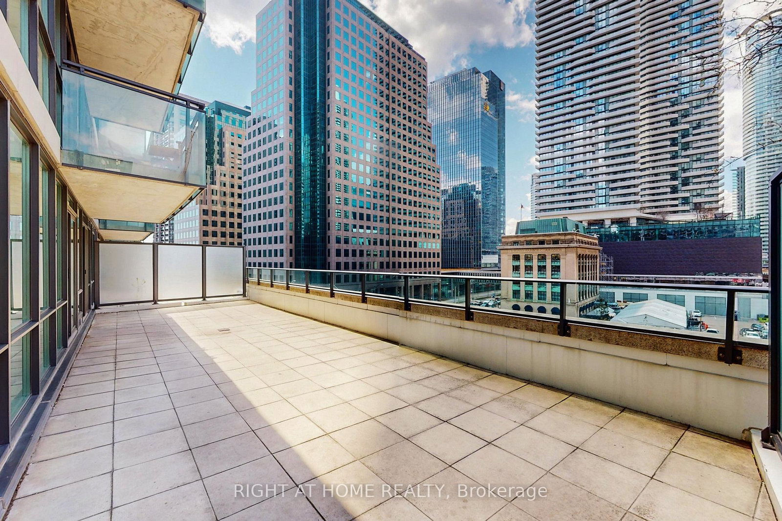 33-bay-street-toronto-ontario-c12990052