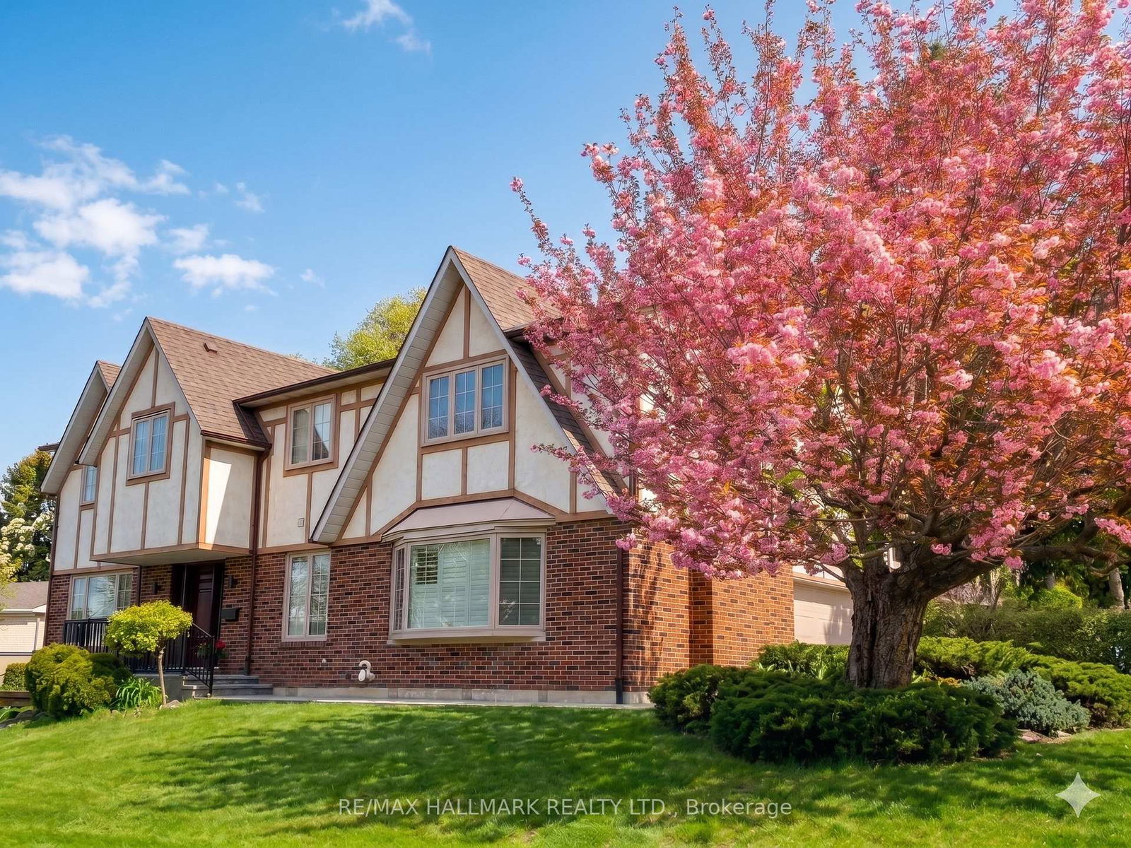 2-butterfield-drive-north-york-ontario-c12990832