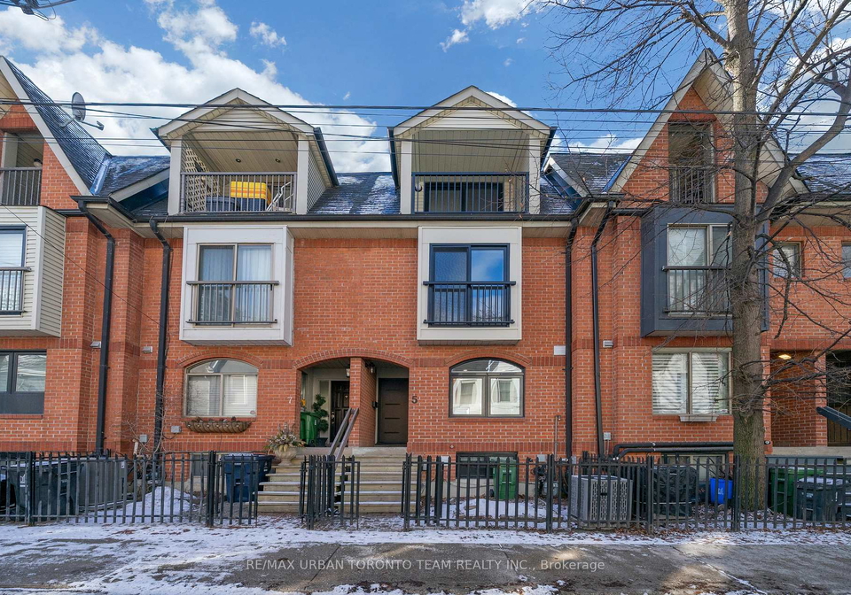 5-wascana-avenue-toronto-ontario-c12991506