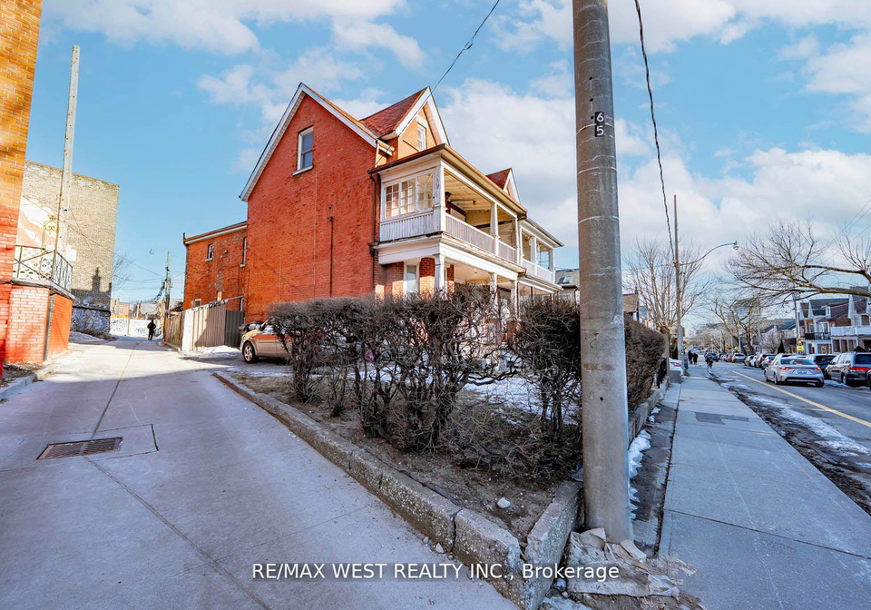 217-gladstone-avenue-toronto-ontario-c12991594