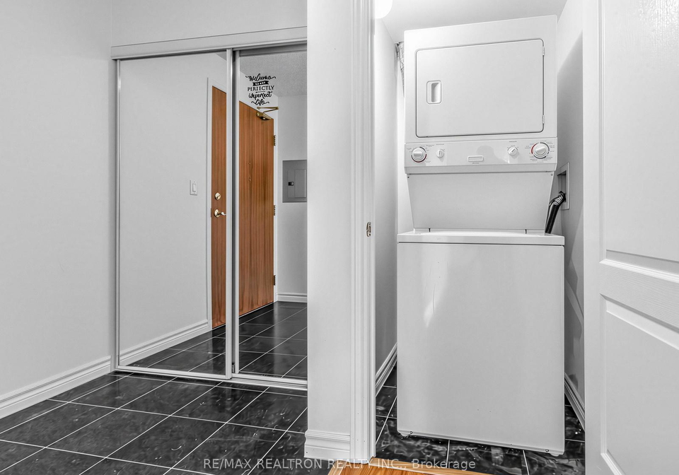 3830-bathurst-street-toronto-ontario-c12992164