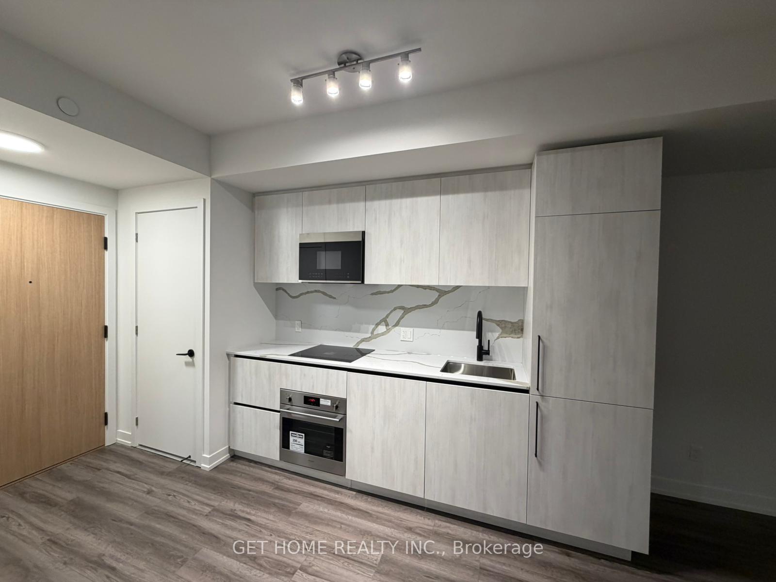 35-parliament-street-toronto-ontario-c12992350