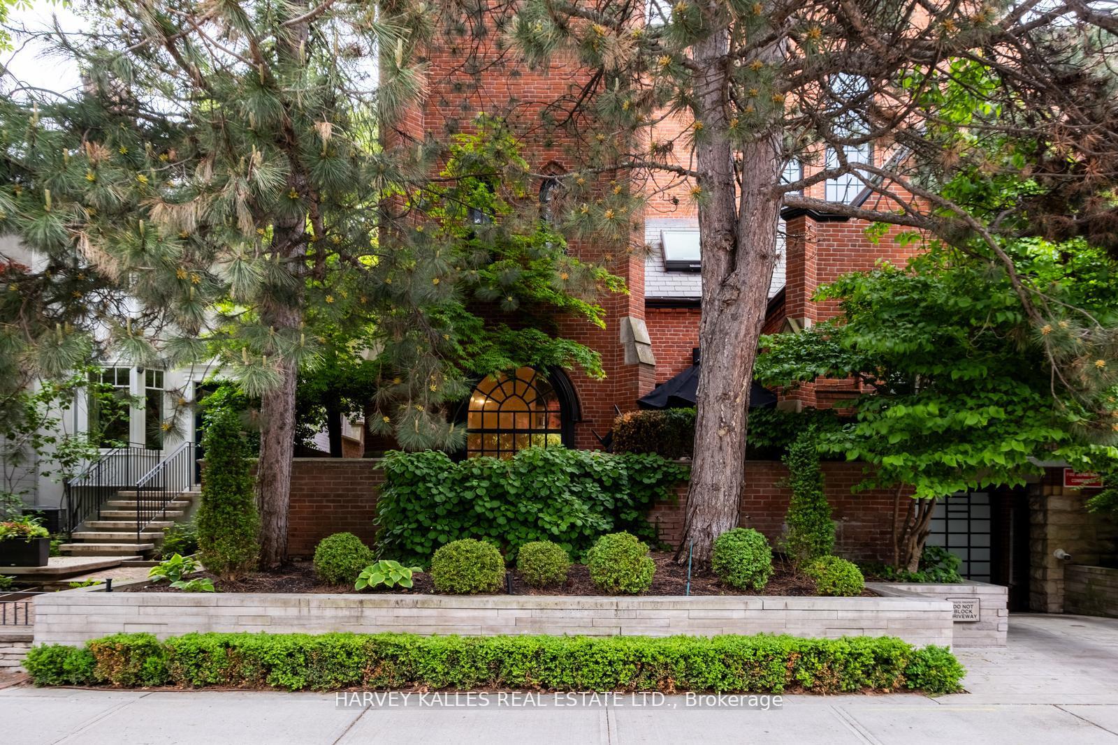 12-macpherson-avenue-toronto-ontario-c12992396