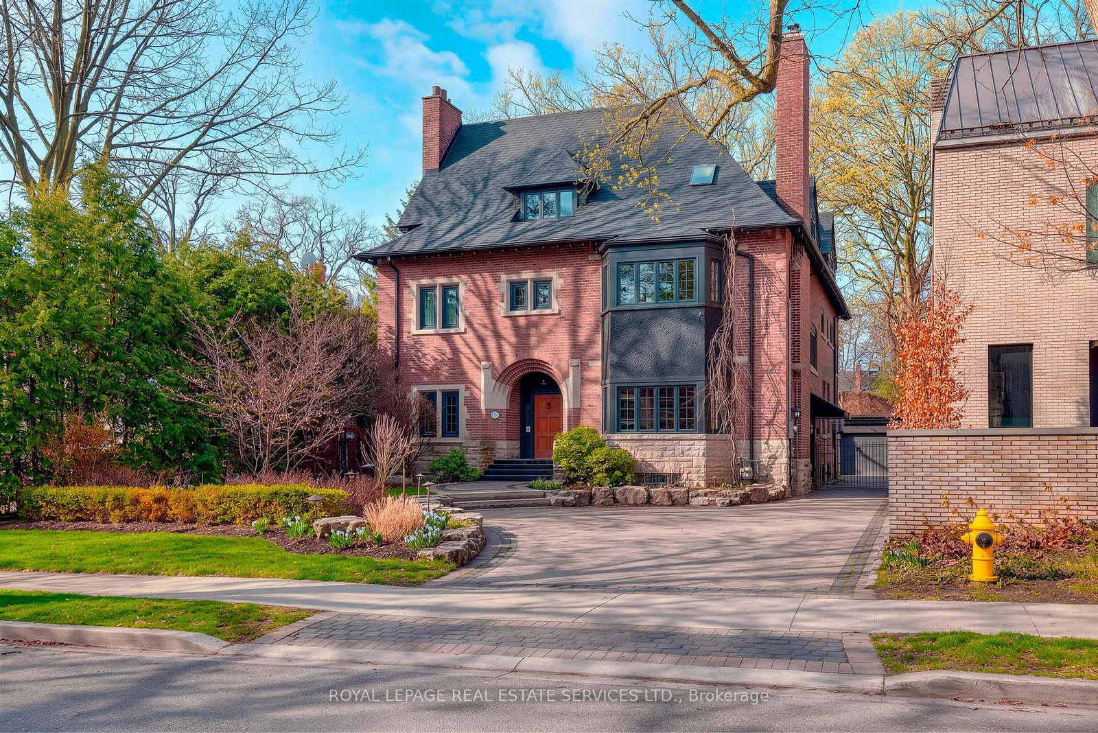 134-lyndhurst-avenue-toronto-ontario-c12992408