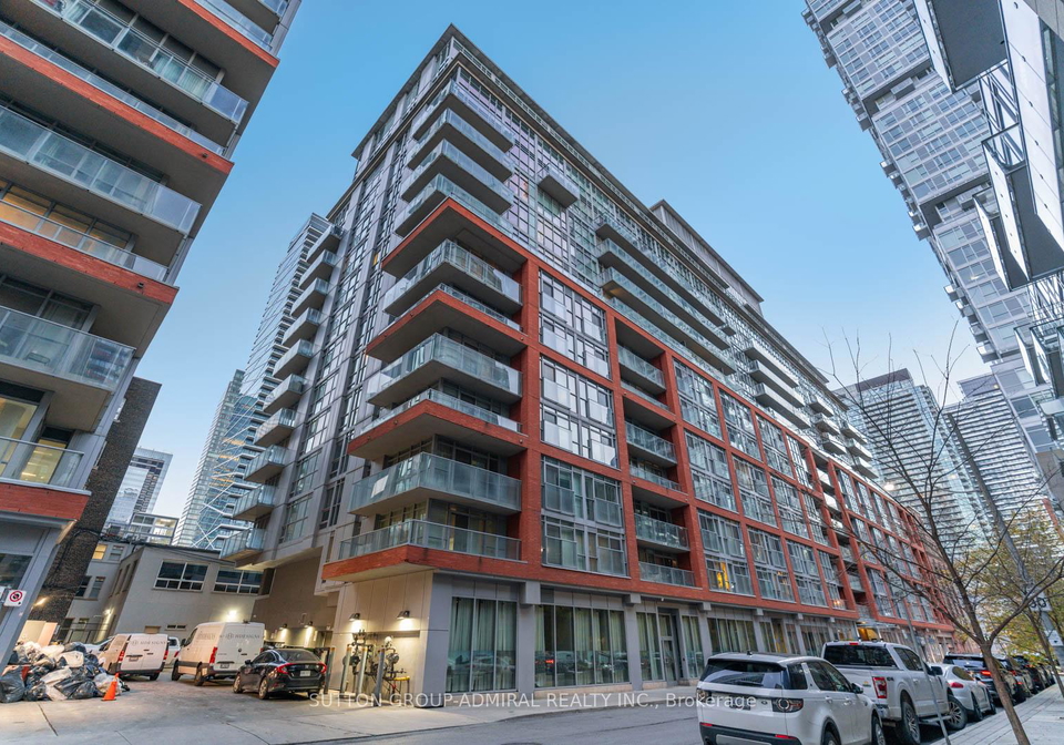 21-nelson-street-toronto-ontario-c12992538